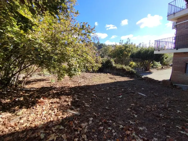 TERRENY PLA DE 600M2 AMB NAU DE 275M2 I CASETA AUXILIAR — 2