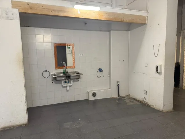 Local comercial - Carrer de l'Om — 9