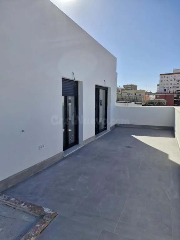 Precioso ático dúplex a estrenar en Calle Santa María, junto - foto 2
