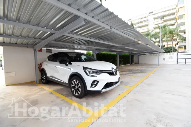 EXTERIOR CON PISCINA, GARAJE Y TERRAZA A SOLO 200 M DE LA PLAYA — 41