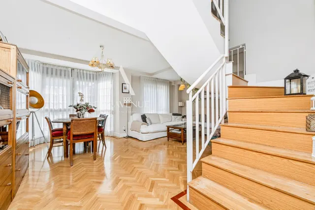 Dúplex exclusivo junto al Parque del Retiro con piscina, jardín y garaje — 10