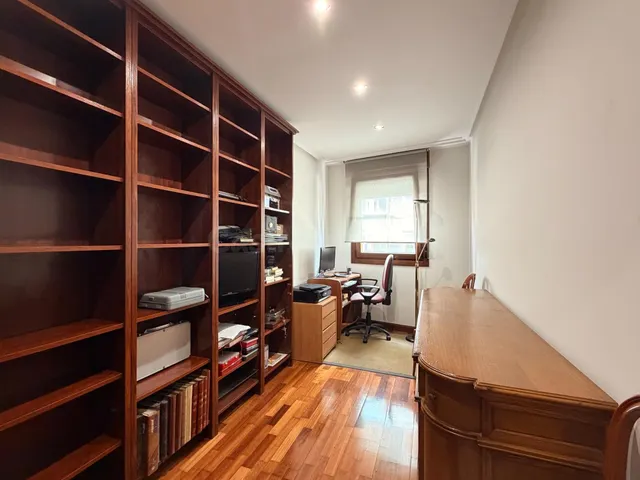 EXCLUSIVA VIVIENDA EN AVENIDA DE LA COSTA – PRIVACIDAD, CONF - foto 5