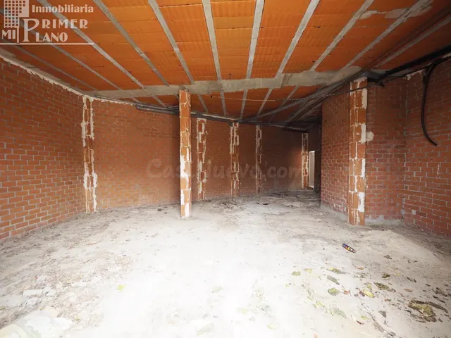 *Local comercial en Paseo Ramon Ugena, de 75 m2 por solo 70. - foto 2