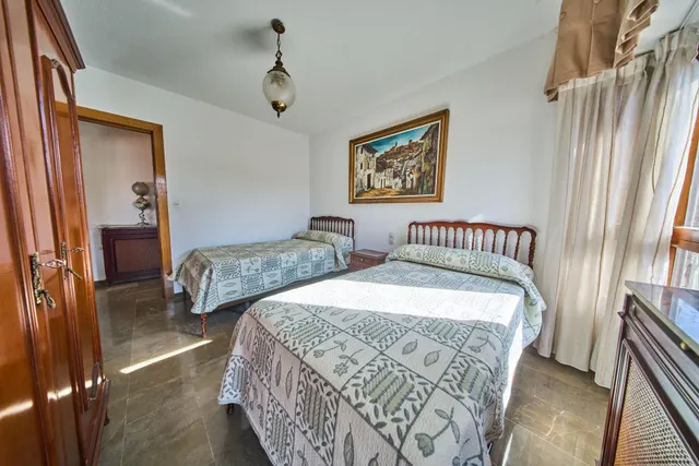 Residencia exclusiva en Paseo del Salón con vistas despejadas — 15