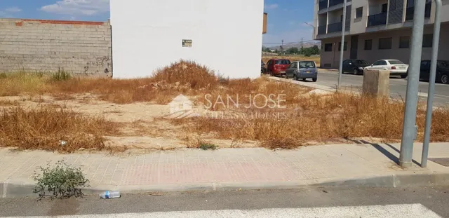 SE VENDE SOLAR EN MONFORTE DEL CID
