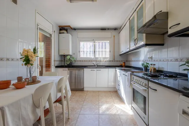 Espectacular Chalet de 4 habitaciones en Tarragona - ¡Tu Nuevo Hogar Te Espera! — 12