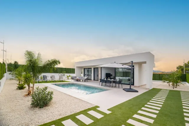 Villas espaciosas con piscina privada, en construcción, en un entorno natural muy privilegiado — 5
