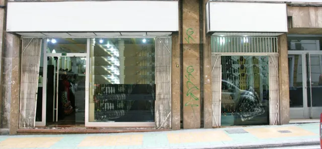 Local céntrico en pleno centro tradicional de Alicante — 4