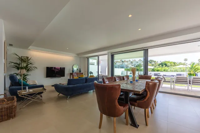 Chalet 4 habitaciones 231m² en venta - Costa del Sol — 4