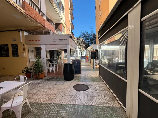Estudio Luminoso en el Corazón del Puerto de Aguadulce — 3