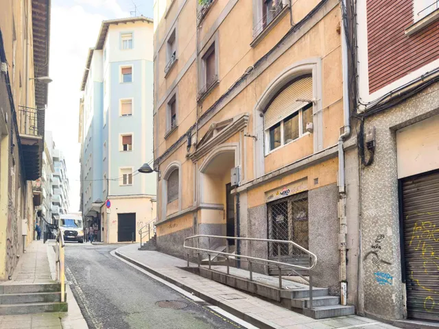 Piso en Basauri — 12