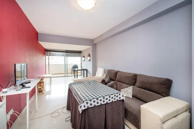 Piso en Serrallo, calle Aconcagua. Vivienda del 2007, situada en 2ª planta, con vistas despejadas — 22