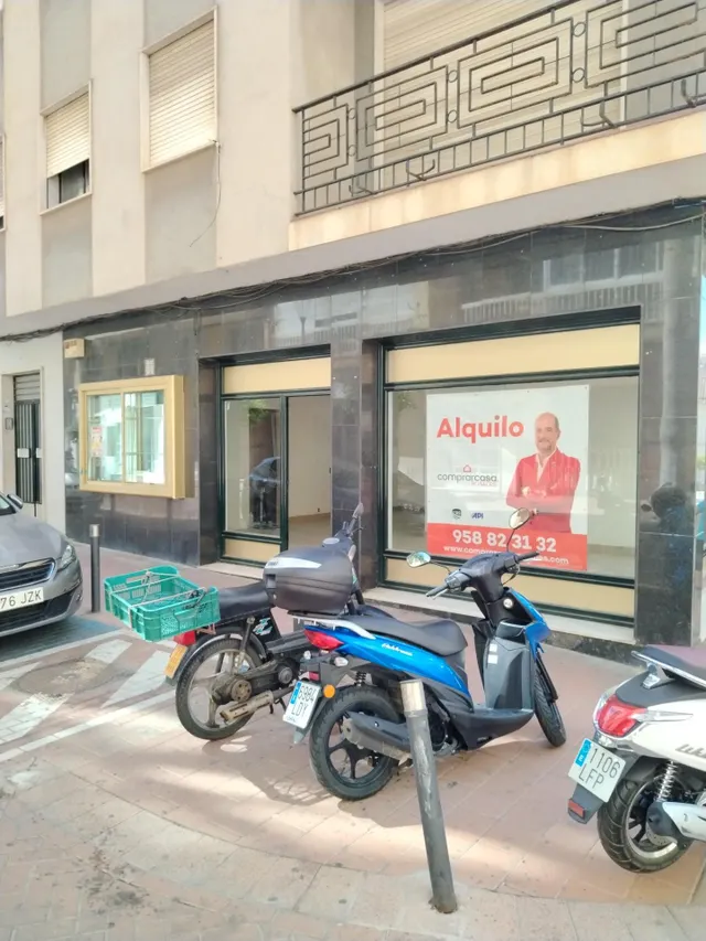 LOCAL COMERCIAL EN EL CENTRO — 6