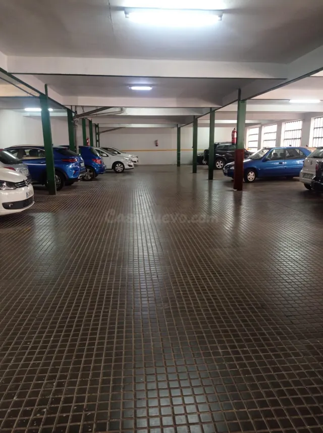 Se vende garaje en zona Colon - foto 4