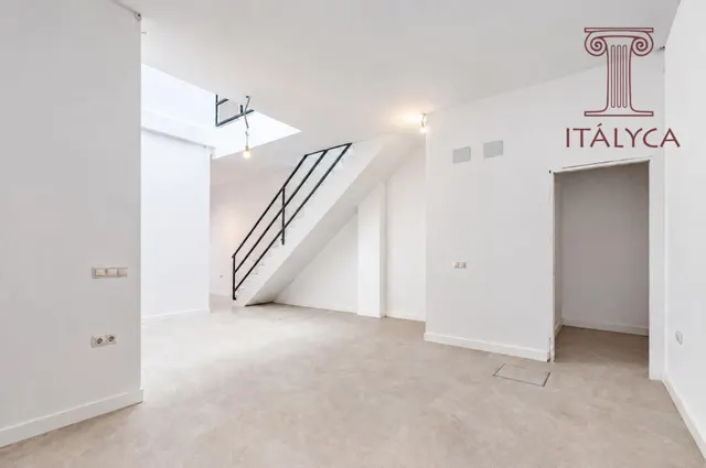 Casa de obra nueva en venta en calle Niño Perdido — 39