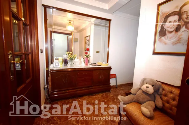 ESPACIOSA CASA CON TERRAZA Y GARAJE — 50