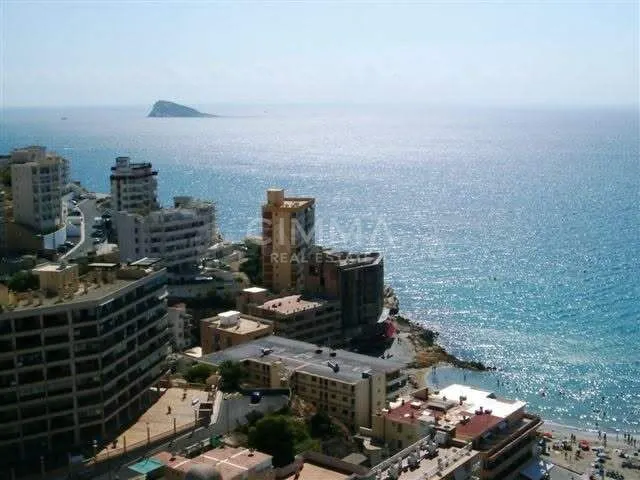 Exclusiva vivienda de lujo en primera línea de playa en Cala