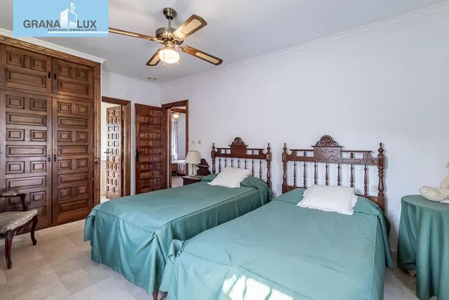 Espectacular Chalet en Ogijares - Ideal para Familias — 41
