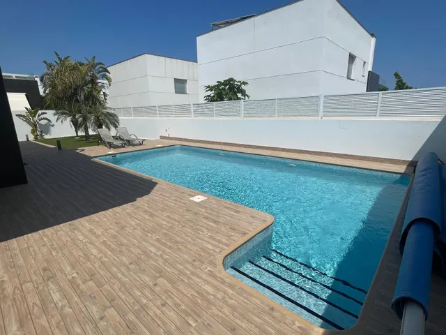 Excepcional Villa en Pilar de la Horadada: Lujosa Villa de una Planta con Licencia Turística — 8