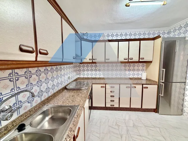 Piso en venta en el barrio de los ángeles, Alicante — 12