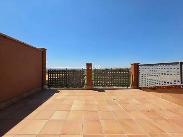 ¡a estrenar! espectacular casa adosada con gran jardín a 20 min de Lleida — 9