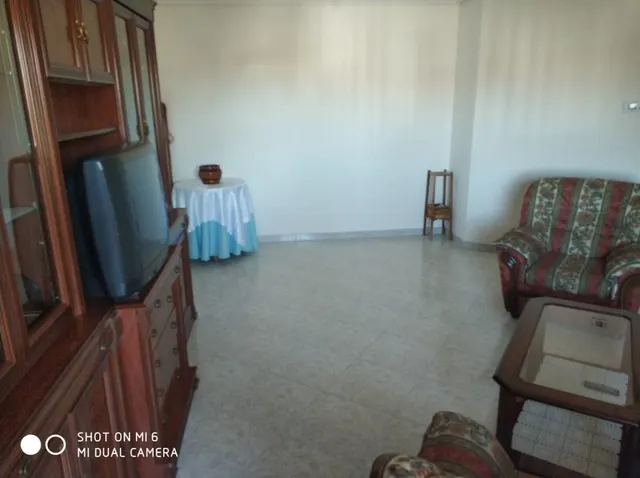 SE VENDE PISO EN VALENCIA DE DON JUAN, AMUEBLADO, COCINA, SALÓN, BAÑO, 3 HAB, PARA ENTRAR A VIVIR — 4