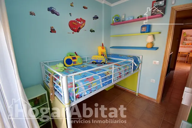 CHALET PAREADO CON TERRAZA Y GARAJE JUNTO A LA PLAYA — 22