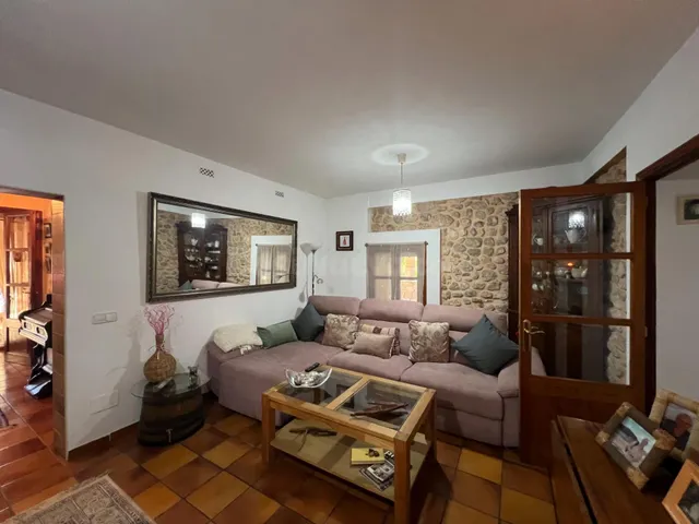Casa Rústica con terreno y árboles frutales - foto 4