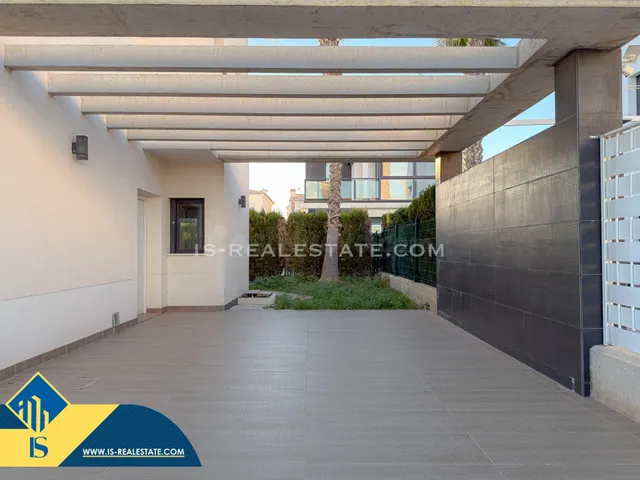 Elegante Villa con 500 metros de parcela en Lomas de Cabo Ro - foto 4