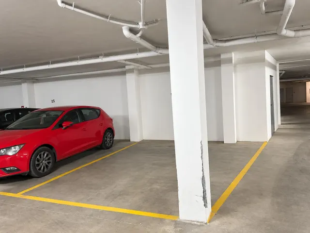 ¡AMPLIA PLAZA DE GARAJE DE 27 m2 EN LAS GABIAS! — 11