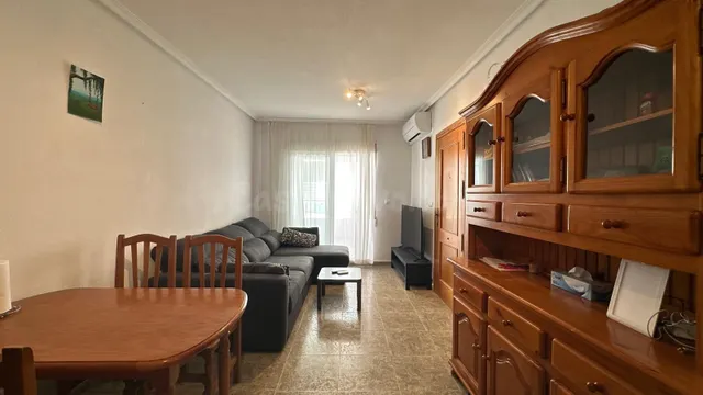 ÁTICO DE 1 HAB Y 1 BAÑO CON TERRAZA EN EL CENTRO DE TORREVIE - foto 3