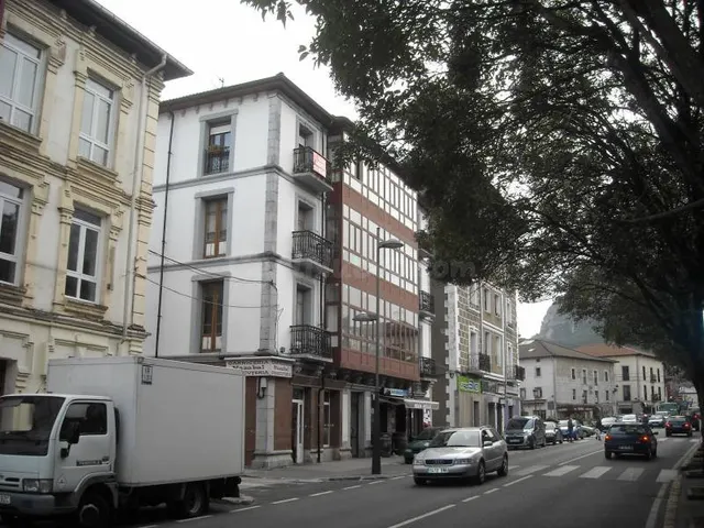 PISO CENTRICO EN RAMALES. - foto 5