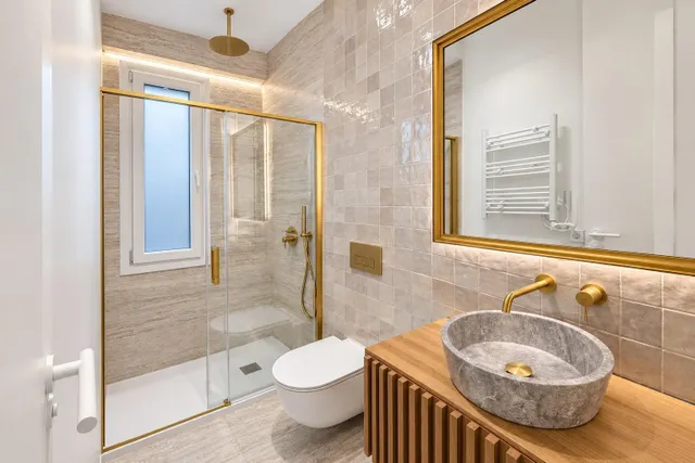 VIVIENDA DE LUJO CON DISEÑO EXCLUSIVO Y BALCONES EN LISTA — 30