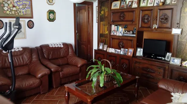 VENTA CASA EN ZONA CERCANA AL CENTRO — 9