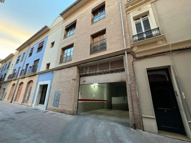 PLAZA DE GARAJE EN VENTA EN CALLE SANTOS — 4