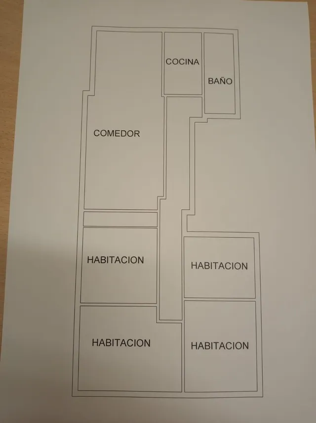 Piso en pleno centro de Requena, listo para entrar a vivir — 24