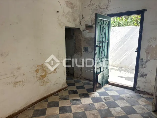 CASA PARA REFORMAR INTEGRAL JUNTO A LAS PILETAS - foto 4