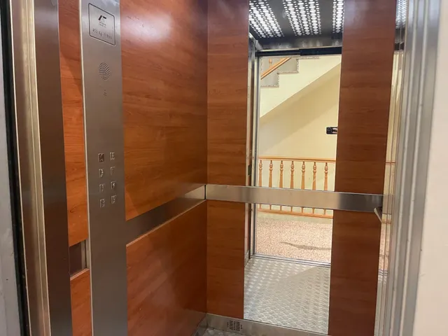 Espacio, comodidad y ubicación: vivienda familiar con ascensor, balcón, parking y trastero en Amposta. — 16