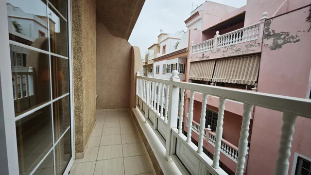 Apartamento en venta en Guargacho – Luminoso, funcional y con vistas parciales al mar — 12