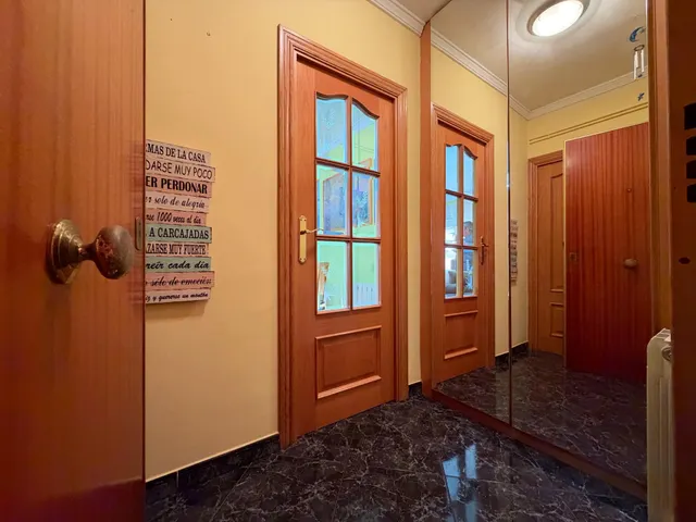 Último piso de 4 dormitorios con balcón — 7