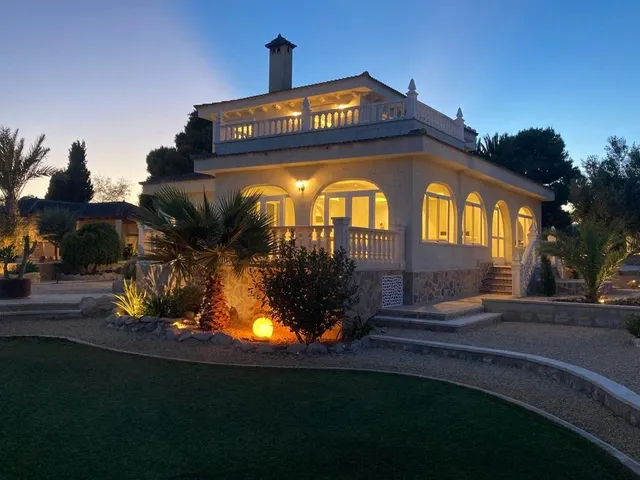 MAGNIFICO CHALET — 3