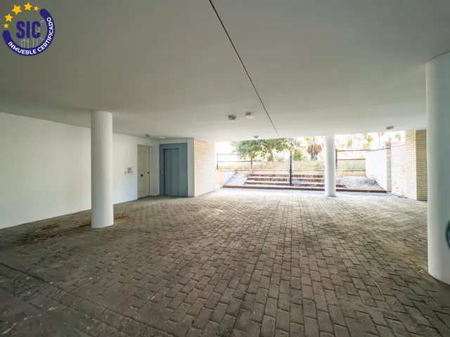 Apartamento de dos dormitorios con vistas al mar — 23