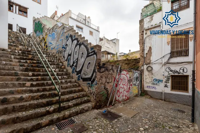 SE VENDE TERRENO URBANO PLURIFAMILIAR ZONA REAL DE CARTUJA Y JARDINES DEL TRIUNFO — 10