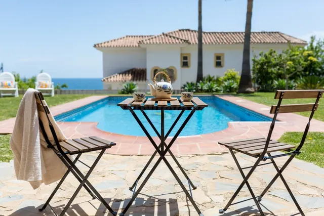 Villa 6 dormitorios con vistas al mar en La Cala de Mijas — 3