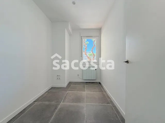 Amplio piso con  terraza, ideal como inversión o vivienda — 6