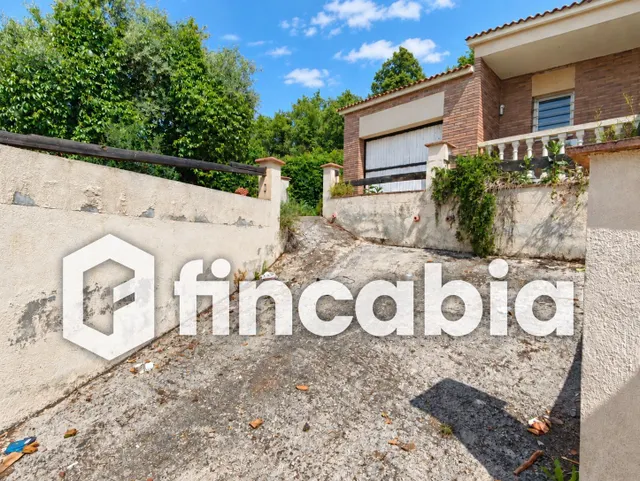 Casa independiente para reformar con jardín y garaje en Maçanet de la Selva — 27