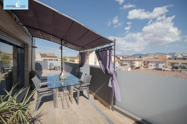 Ático dúplex con piscina en Maracena — 38