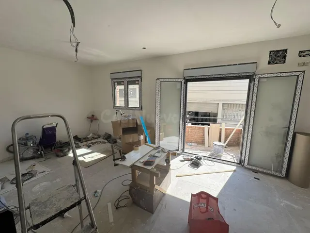 CASA TOTALMENTE REFORMADA CON GARAJE Y GRAN TERRAZA SOLÁRIUM - foto 2