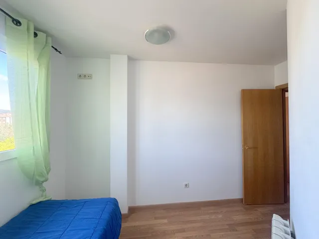 Amplio piso con 3 dormitorios, terraza y excelentes vistas en Las Navas del Marqués — 30