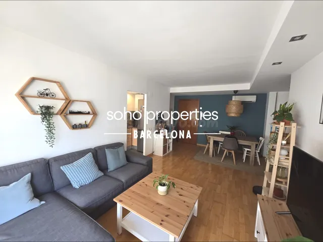 ¡A 3 minutos de la playa y con piscina! Precioso piso con ve